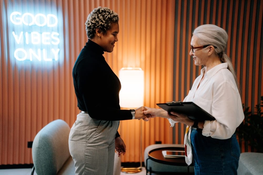 Screening Candidates When Hiring Screening Candidates When Hiring